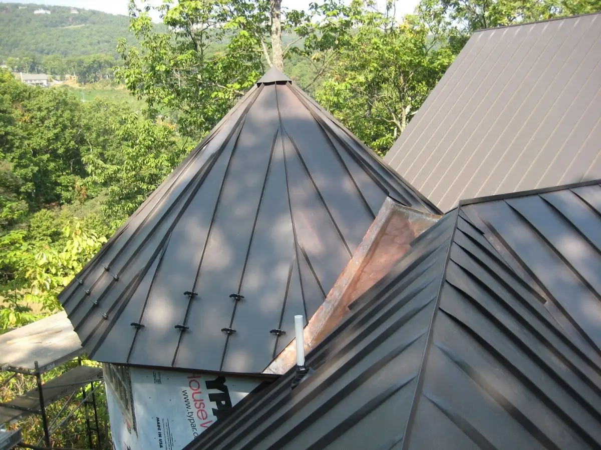Professional Shingle Replacement & Repair by Craftsman Roofing in Crystal Lakes